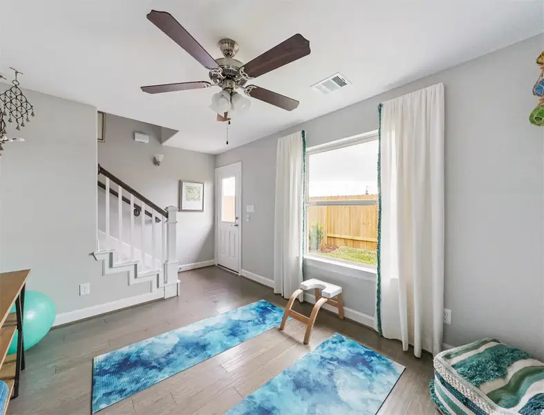 Flexible activity room (*Photo not of actual home and used for illustration purposes only.)