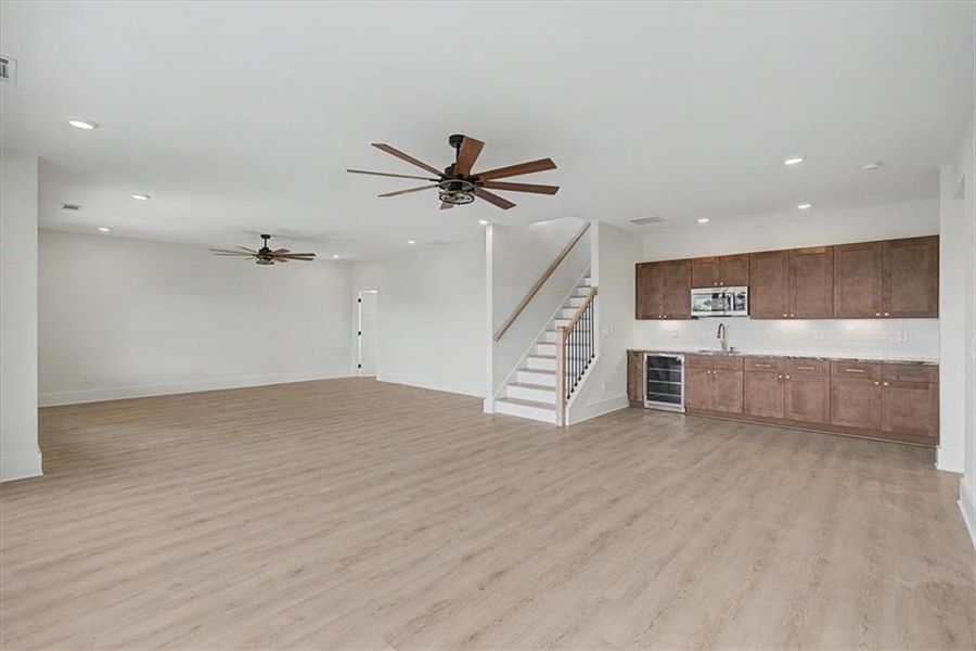 Spacious, unfurnished interior of a new home in , Ranger (Image 41).