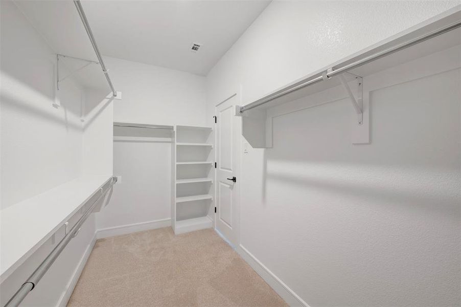 Spacious, unfurnished interior of a new home in Timberbrook, Justin (Image 17).