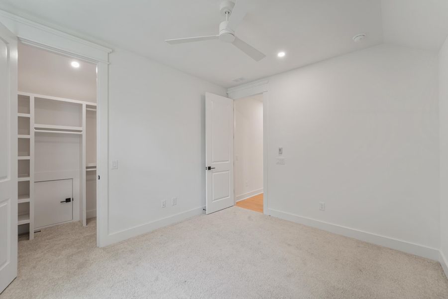 Spacious, unfurnished interior of a new home in , Hollywood (Image 33).