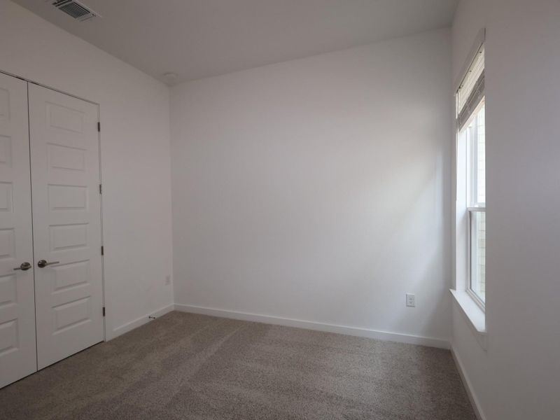 Spacious, unfurnished interior of a new home in Barksdale, Leander (Image 25).