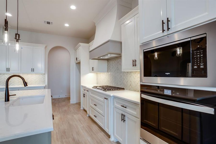 Furnished interior view inside a new home in Prairie Winds Estates, Poolville (Image 10). Furnished interior view inside a new home in Prairie Winds Estates, Poolville (Image 10).