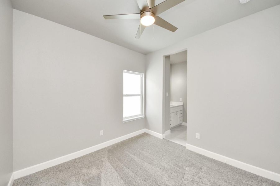 Spacious, unfurnished interior of a new home in , Houston (Image 27).