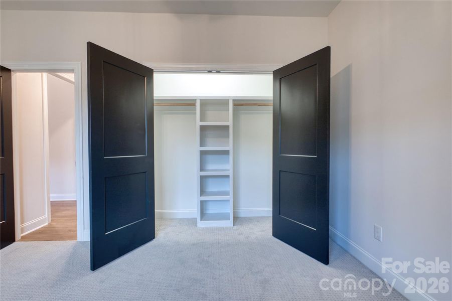 Image 47 of a home in .