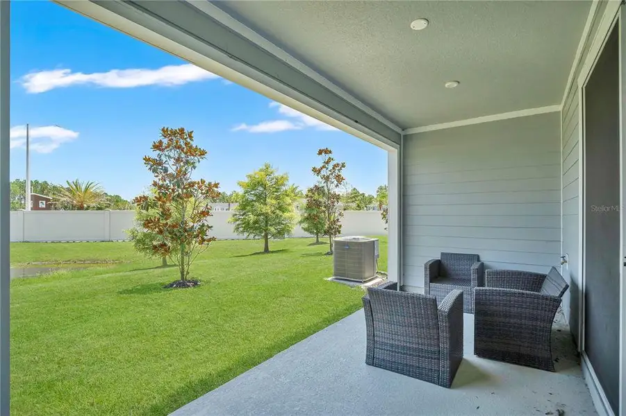 Exterior details and patio area of a home in , Palm Coast (Image 4).
