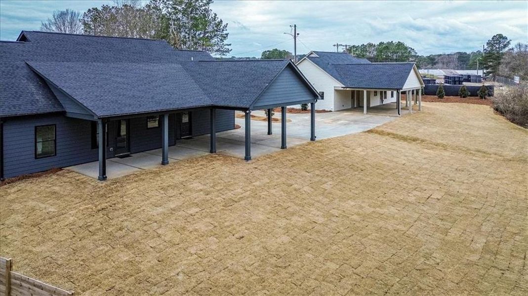 Exterior details and patio area of a home in , Monroe (Image 25).