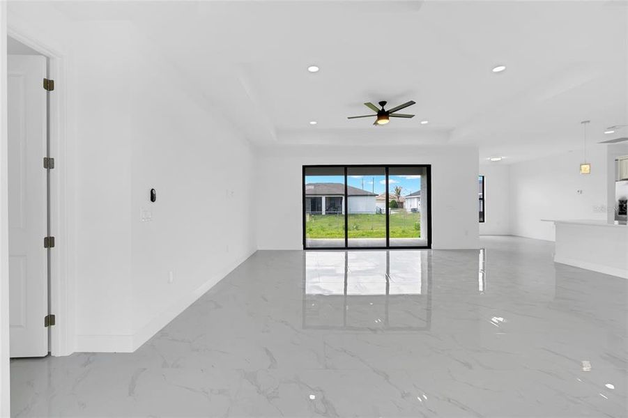 Spacious, unfurnished interior of a new home in , Lehigh Acres (Image 39).