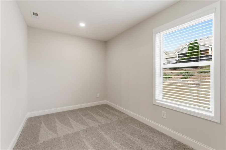 Spacious, unfurnished interior of a new home in , Dallas (Image 37).