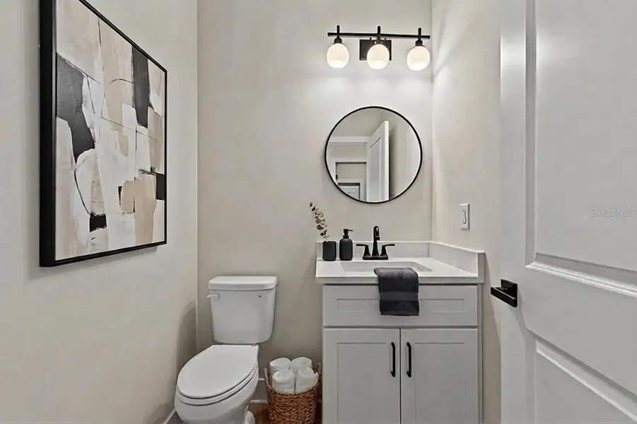 Furnished interior view inside a new home in , Orlando (Image 4).