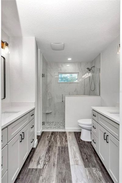 Furnished interior view inside a new home in , Dunnellon (Image 15).