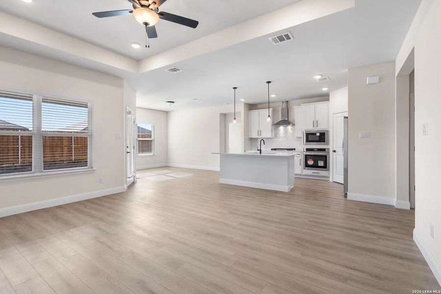 Spacious, unfurnished interior of a new home in Rayburn Valley, San Antonio (Image 25). Spacious, unfurnished interior of a new home in Rayburn Valley, San Antonio (Image 25).