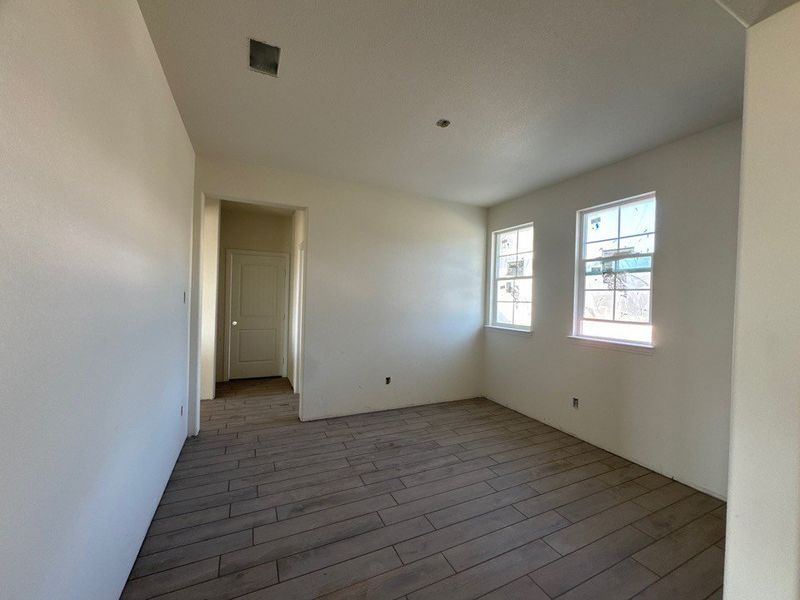 Spacious, unfurnished interior of a new home in Terra Escalante, Blue Ridge (Image 3).
