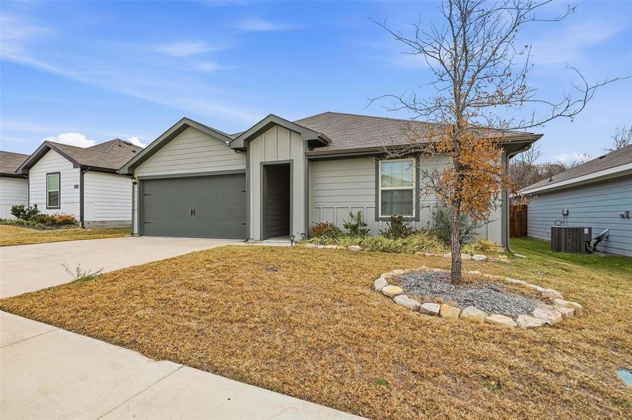 Front exterior of a new home in , Princeton, TX, highlighting curb appeal (Image 20).