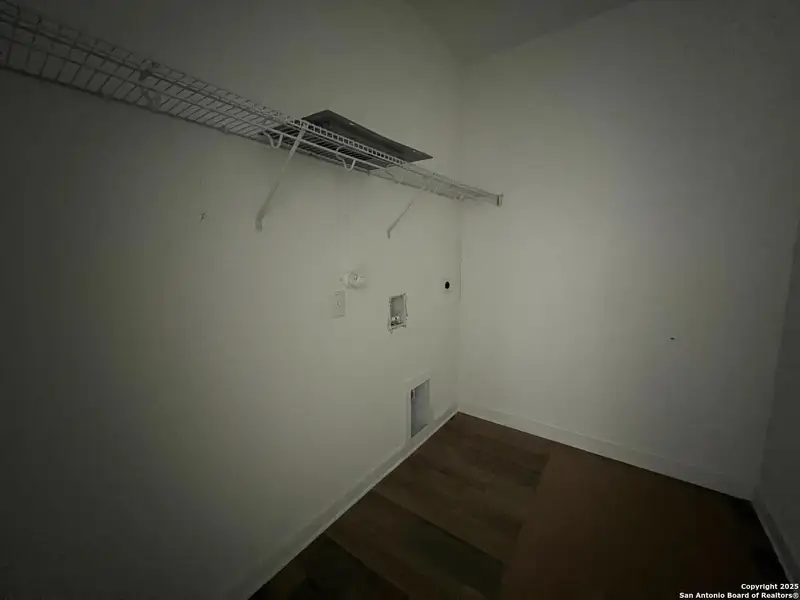 Spacious, unfurnished interior of a new home in Nopal Valley, San Antonio (Image 11). Spacious, unfurnished interior of a new home in Nopal Valley, San Antonio (Image 11).