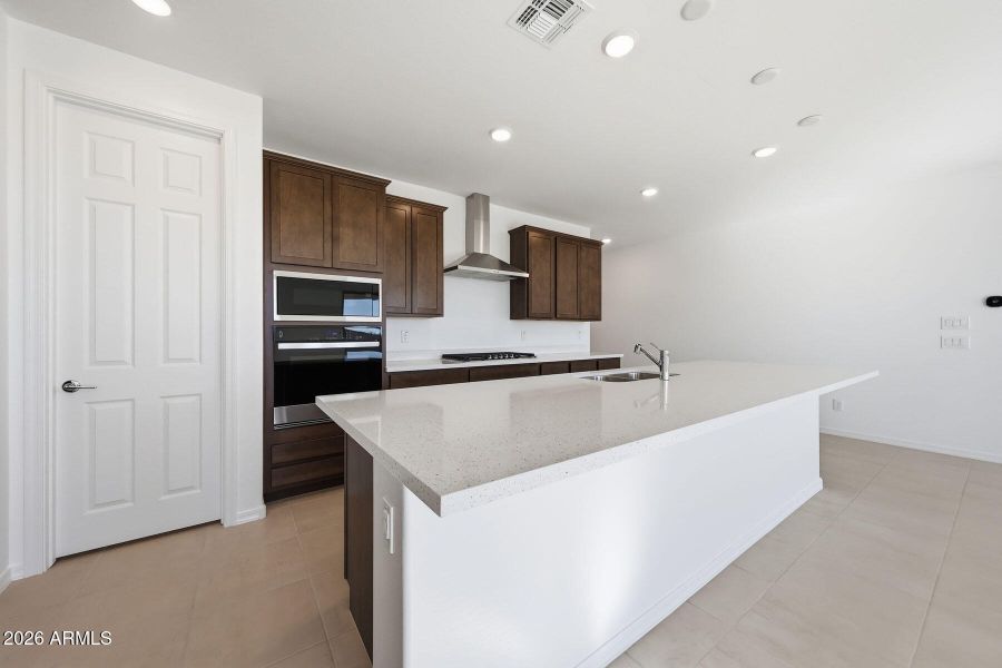 PHX_Landmarke_Lot 1059_Aqua_643_Kitchen