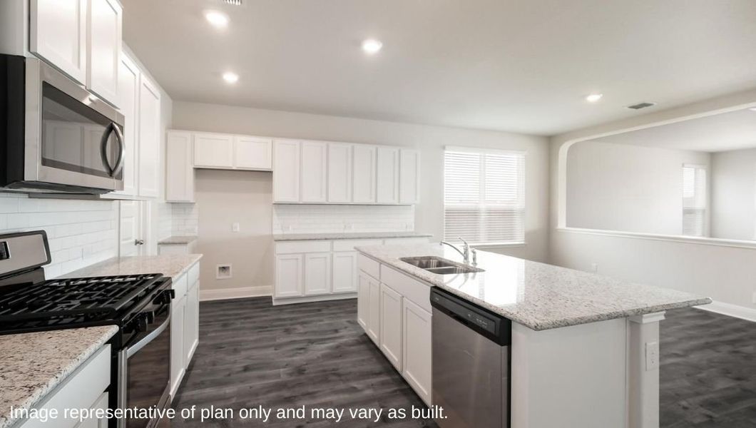Representative furnished interior of a home built from the The Clydesdale by D.R. Horton in Veranda, San Antonio (Image 4).