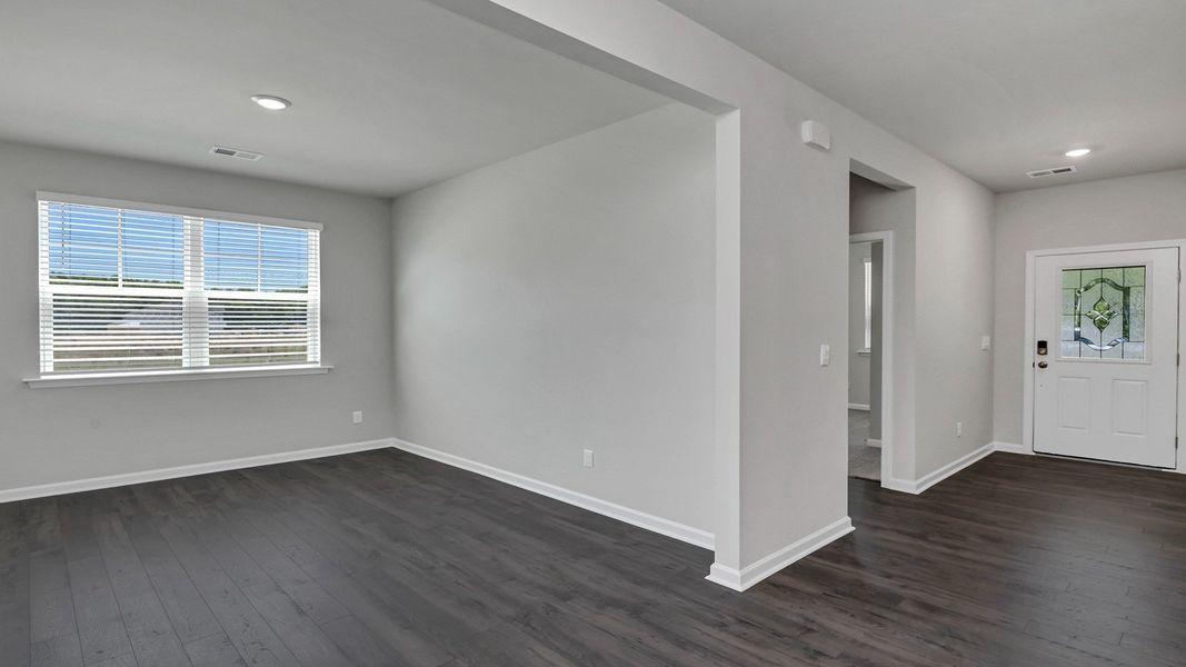 Spacious, unfurnished interior of a new home in Sease's Pond, Gilbert (Image 18).