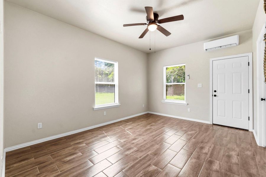 Spacious, unfurnished interior of a new home in , Livingston (Image 13).