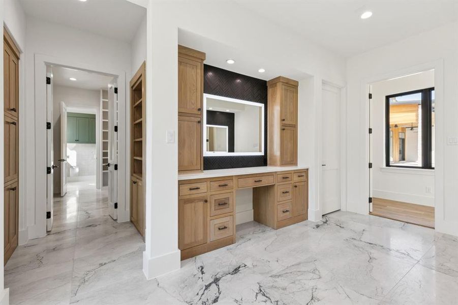 Furnished interior view inside a new home in , Weatherford (Image 13).