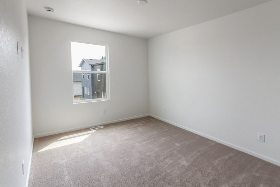 Spacious, unfurnished interior of a new home in Bloom, Fort Collins (Image 24).