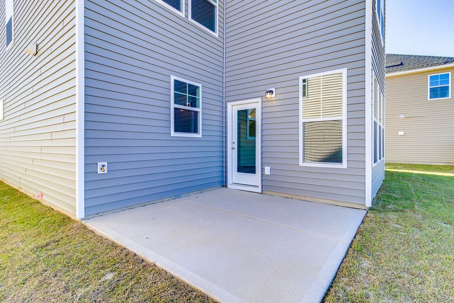 Exterior details and patio area of a home in Hendrix Farms, Lexington (Image 2).
