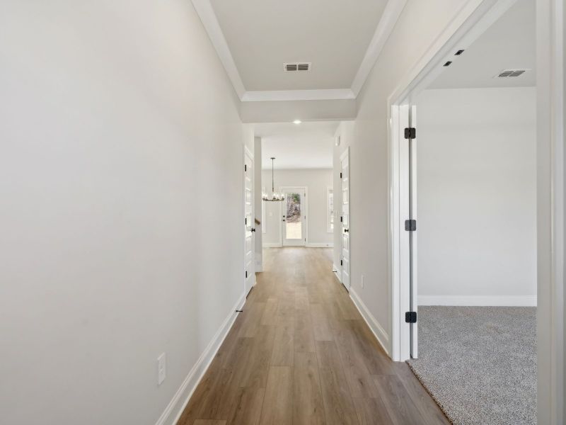 Spacious, unfurnished interior of a new home in Martin Springs - Estate Series, Lawrenceville (Image 11).