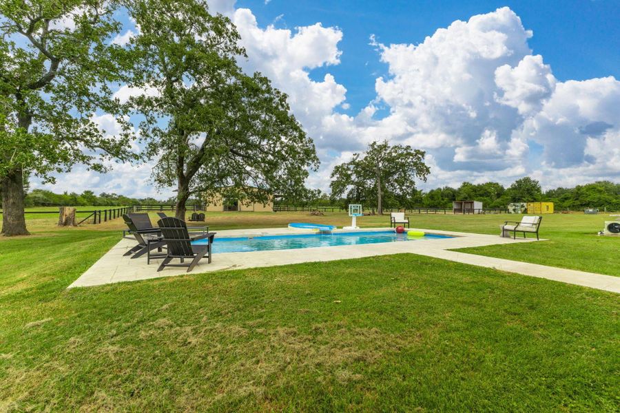 Community amenities in , Hempstead (Image 21).