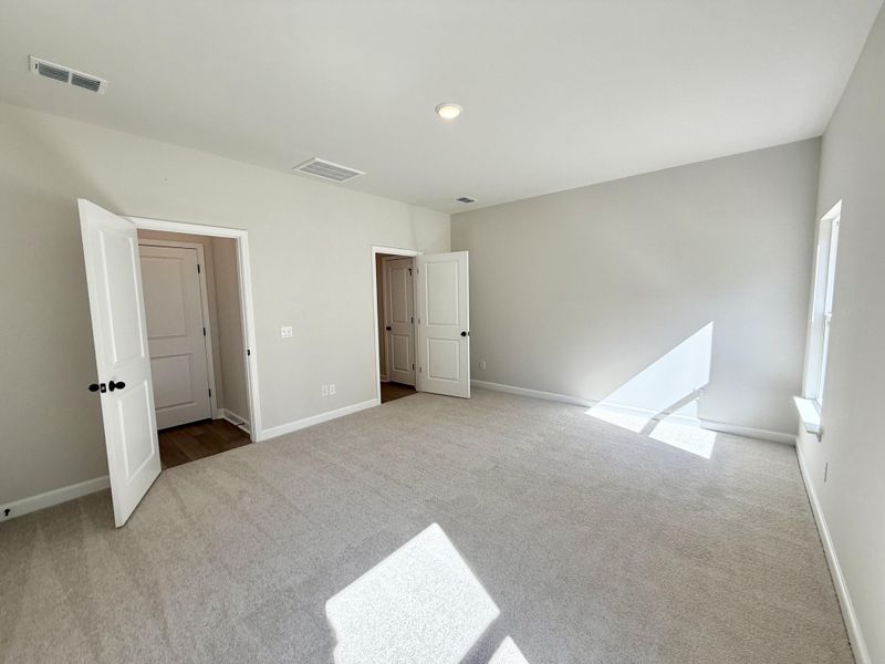 Spacious, unfurnished interior of a new home in Watson Hill, Summerville (Image 9). Spacious, unfurnished interior of a new home in Watson Hill, Summerville (Image 9).
