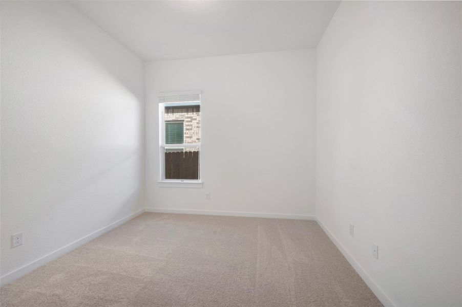 Spacious, unfurnished interior of a new home in Heritage, Dripping Springs (Image 31).