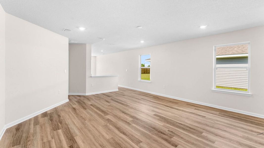 Spacious, unfurnished interior of a new home in Park Place, Panama City (Image 16).