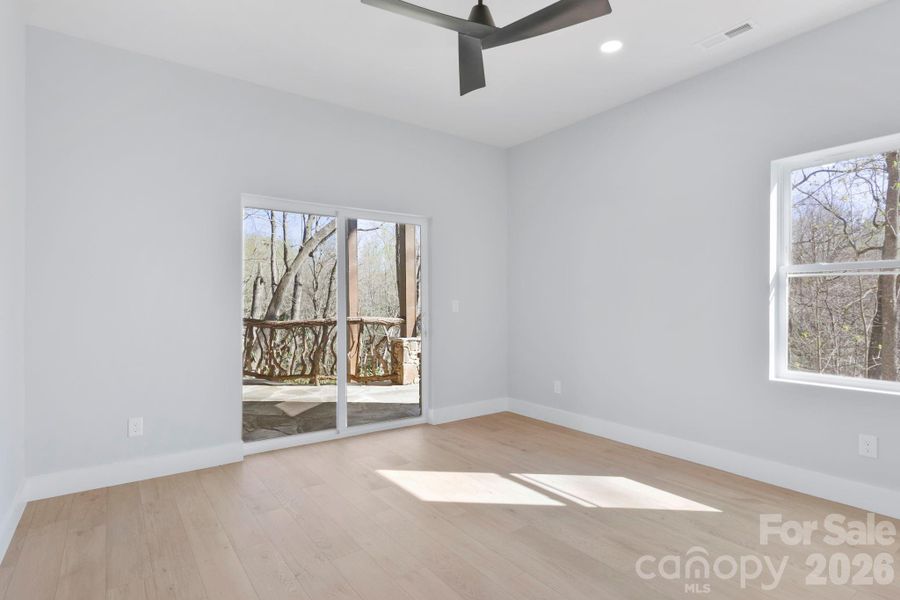 Spacious, unfurnished interior of a new home in , Hendersonville (Image 24).