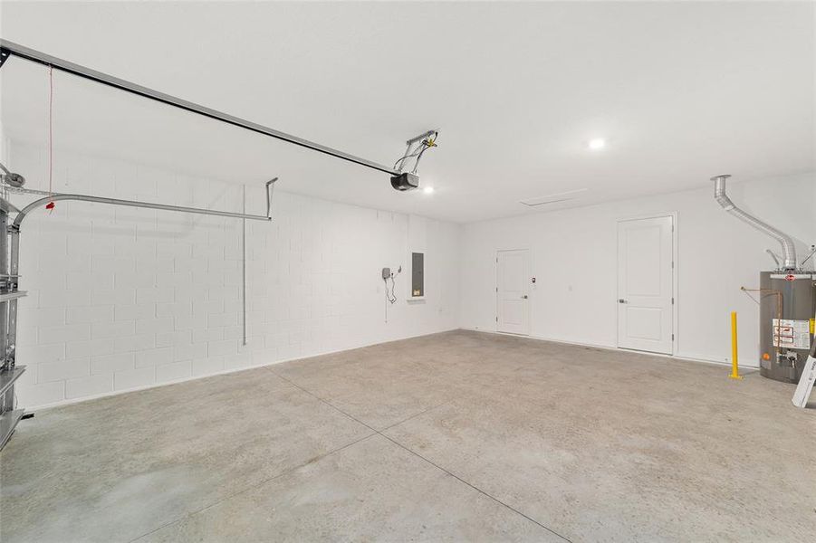 Spacious, unfurnished interior of a new home in , Ocala (Image 31). Spacious, unfurnished interior of a new home in , Ocala (Image 31).