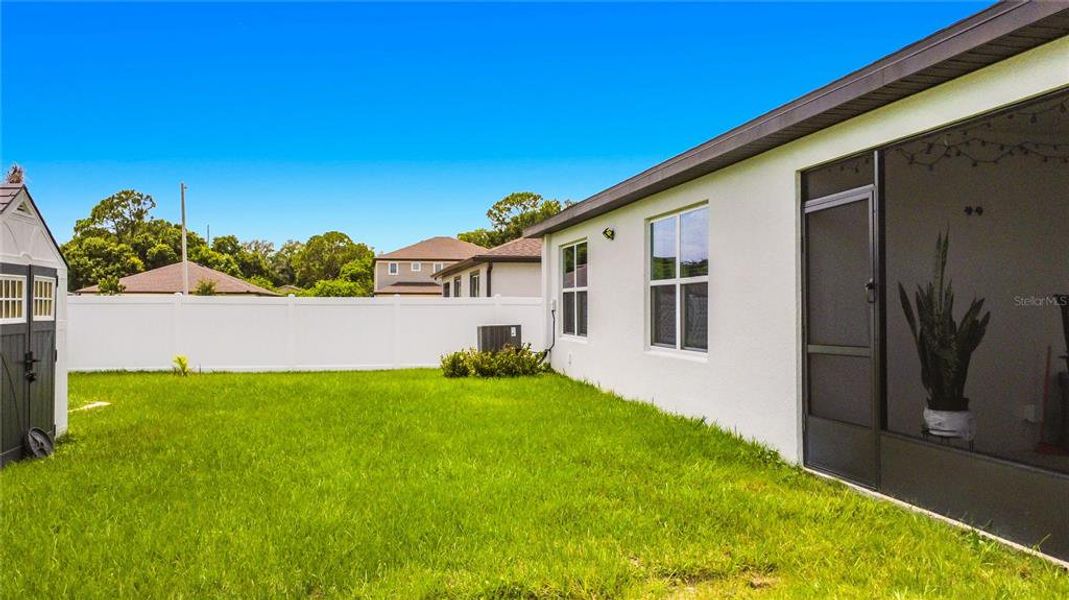 Exterior details and patio area of a home in , Winter Haven (Image 23).