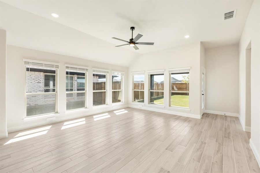 Spacious, unfurnished interior of a new home in Devonshire Classic 50-55, Forney (Image 21). Spacious, unfurnished interior of a new home in Devonshire Classic 50-55, Forney (Image 21).