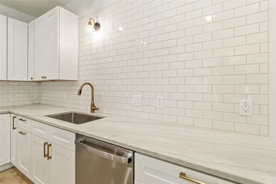 Image 38 of a home in .
