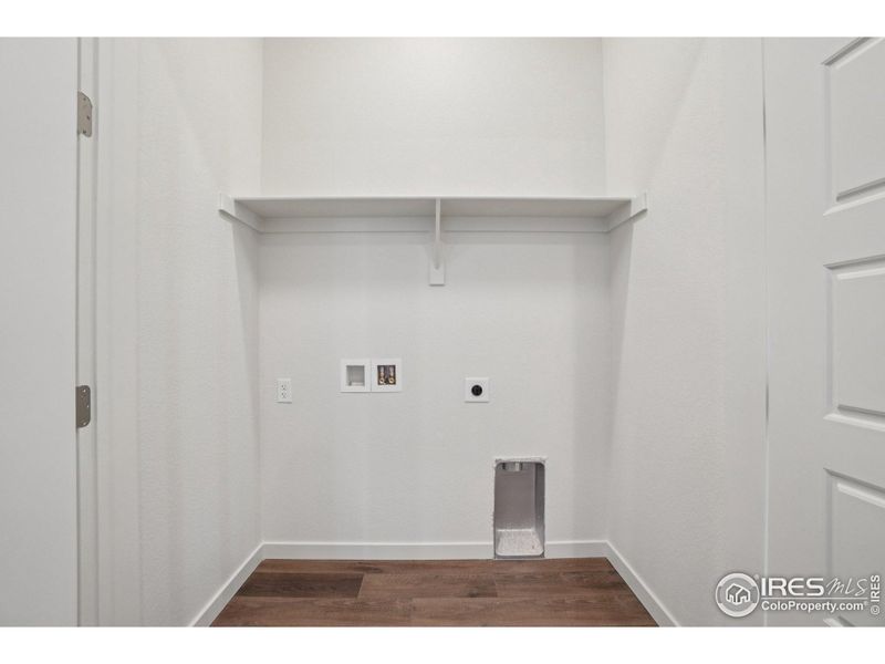 Spacious, unfurnished interior of a new home in , Fort Collins (Image 15).