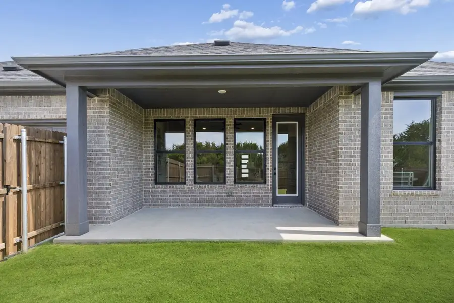 Exterior details and patio area of a home in Ten Mile Creek, DeSoto (Image 3). Exterior details and patio area of a home in Ten Mile Creek, DeSoto (Image 3).