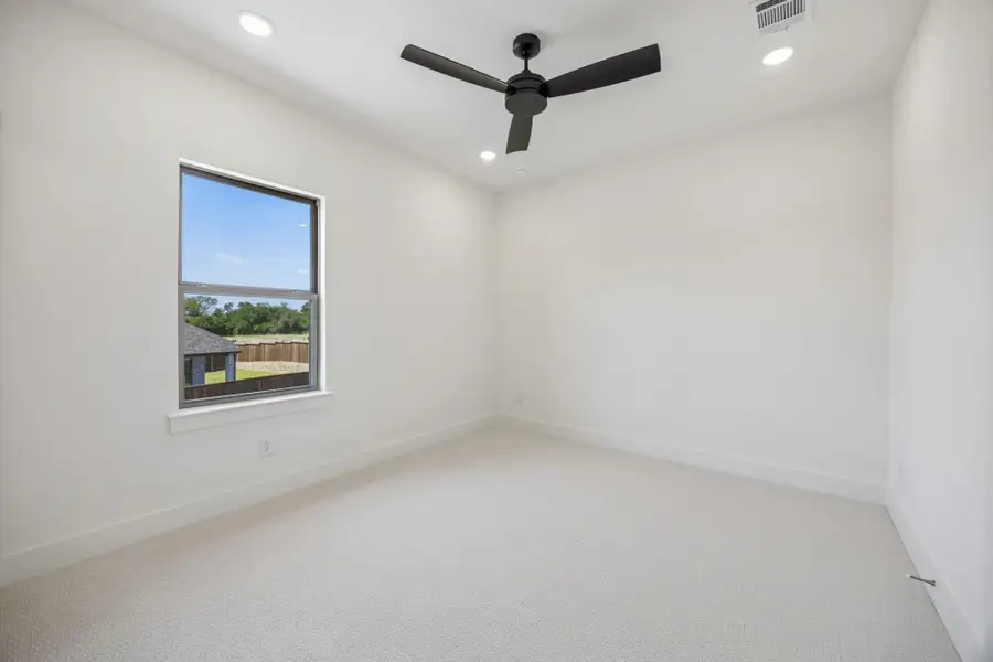 Spacious, unfurnished interior of a new home in The Parks at Wilson Creek, Celina (Image 53). Spacious, unfurnished interior of a new home in The Parks at Wilson Creek, Celina (Image 53).