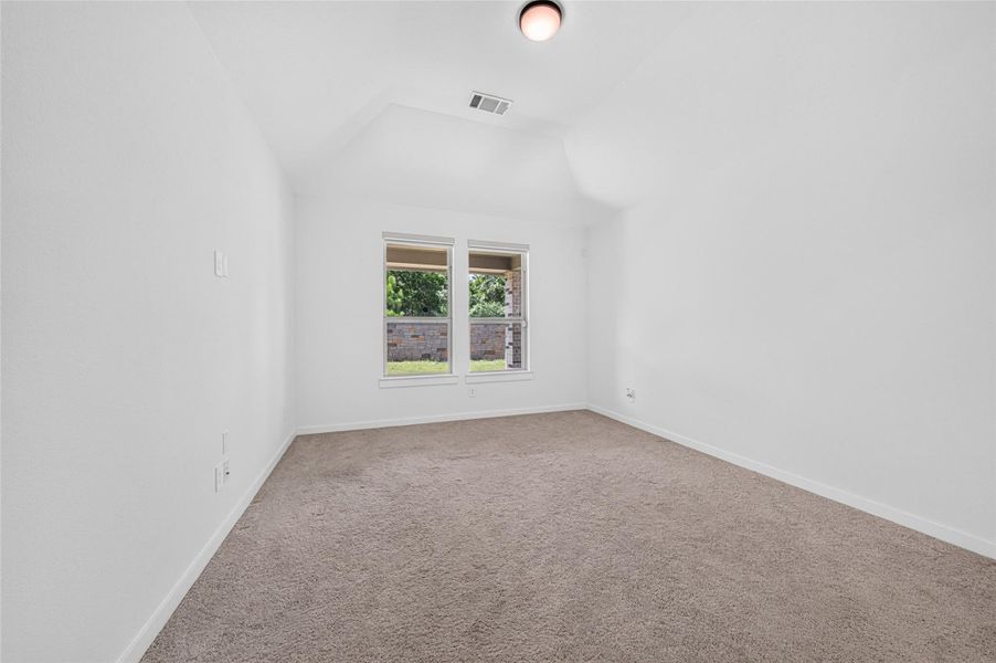 Spacious, unfurnished interior of a new home in Cross Creek Ranch: 40ft. lots, Fulshear (Image 28). Spacious, unfurnished interior of a new home in Cross Creek Ranch: 40ft. lots, Fulshear (Image 28).