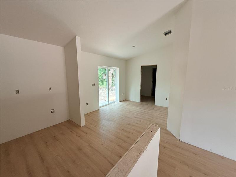 Spacious, unfurnished interior of a new home in , Summerfield (Image 3).