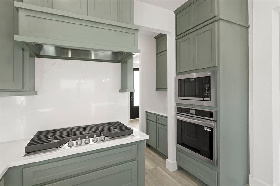 Furnished interior view inside a new home in Edgewood Creek, Celina (Image 14).
