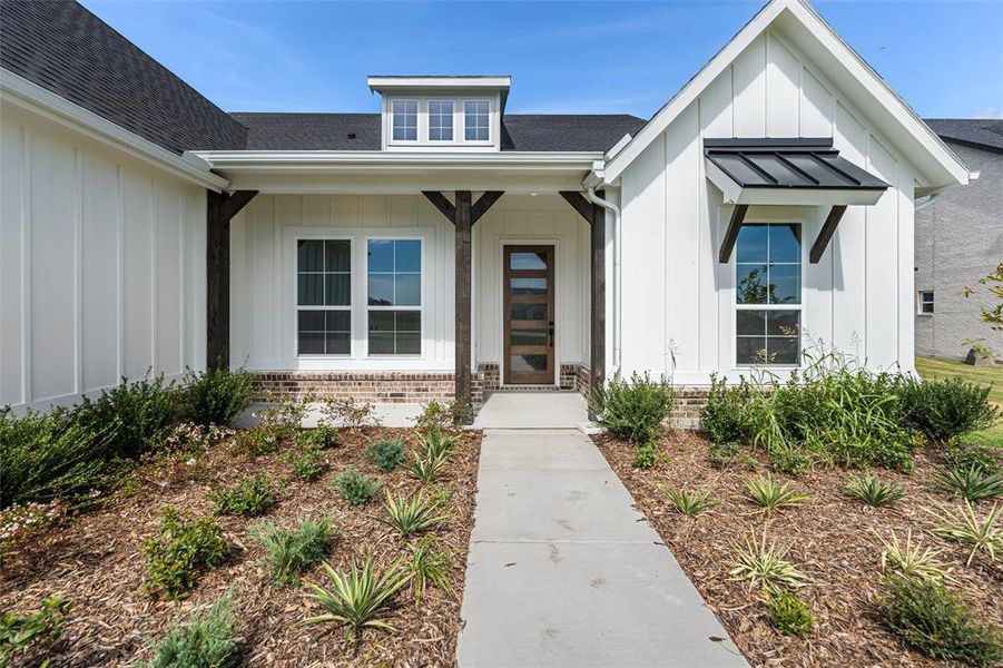 Exterior details and patio area of a home in Rocky Top, Krum (Image 19). Exterior details and patio area of a home in Rocky Top, Krum (Image 19).
