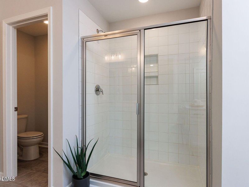 021-1280x960-primary-bathroom