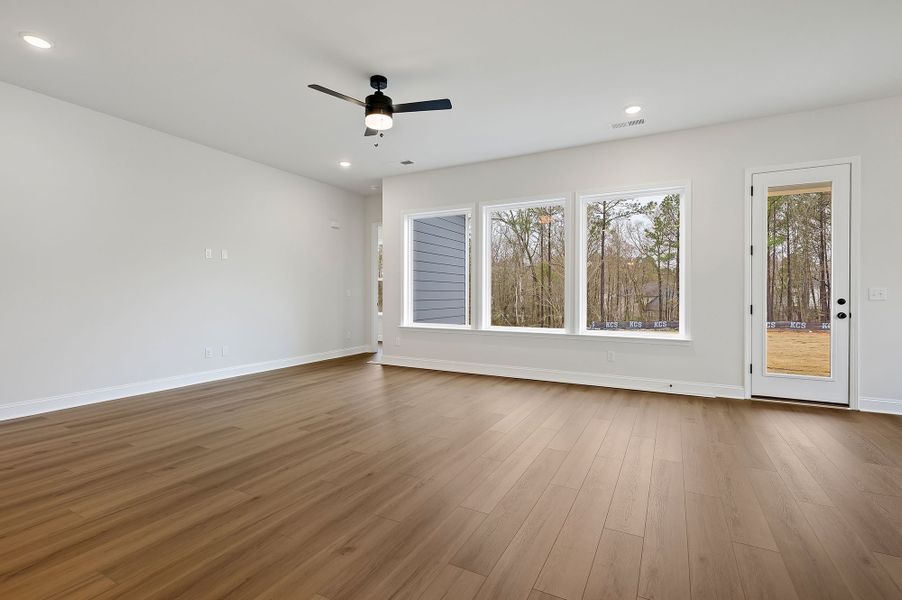 The ingrid - Family Room