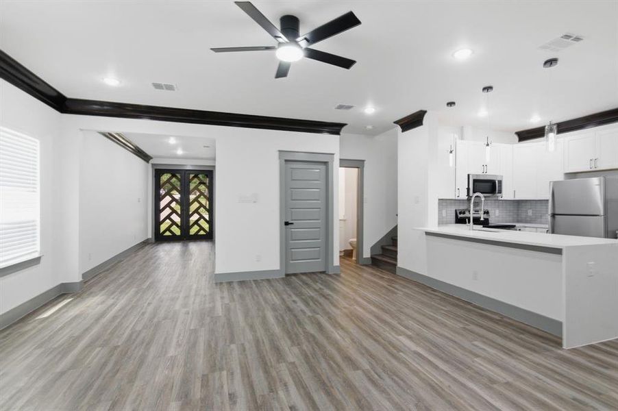 Spacious, unfurnished interior of a new home in , Fort Worth (Image 26).