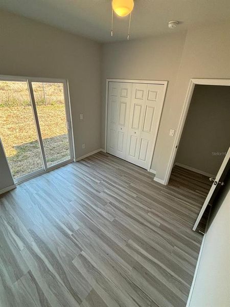 Spacious, unfurnished interior of a new home in , Sebring (Image 7).