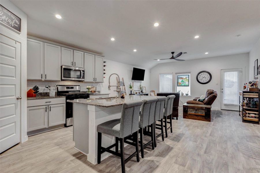 Furnished interior view inside a new home in Tamarron, Fulshear (Image 6). Furnished interior view inside a new home in Tamarron, Fulshear (Image 6).