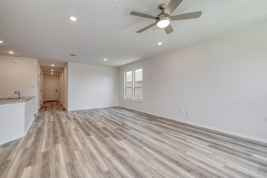 Image 22 of a home in Sonterra - Cool Water.