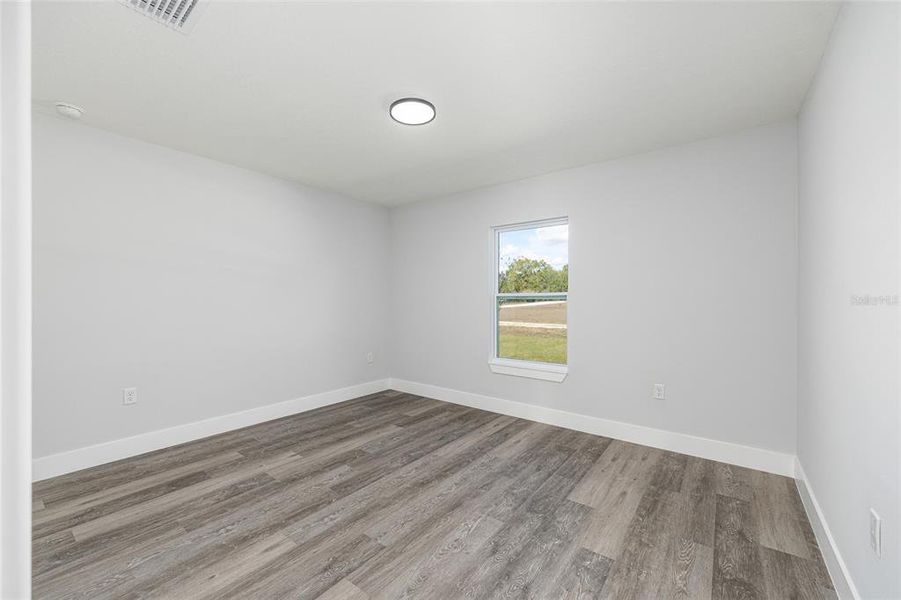 Spacious, unfurnished interior of a new home in , Dunnellon (Image 34).