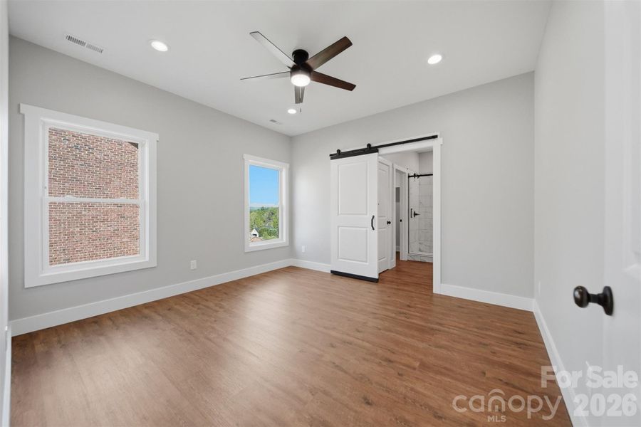 Spacious, unfurnished interior of a new home in , Lenoir (Image 21).